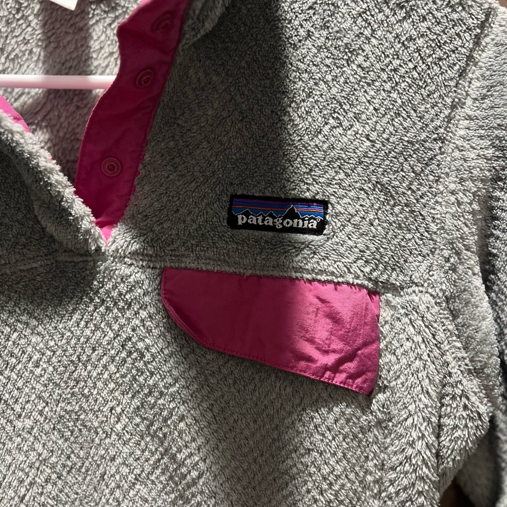 Patagonia Women's Fleece Retool Snap-T
Pullover Gray Pink Size Small 
 EUC - Picture 4 of 5
